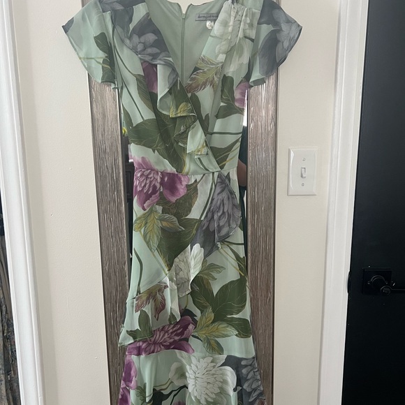 Danny and Nicole’s dress, floral with green background, multiple uses. - Picture 3 of 6